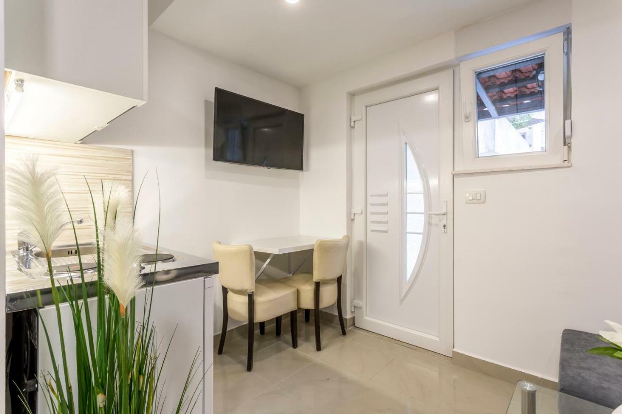 Studio Apartment Nikol Split Exterior foto